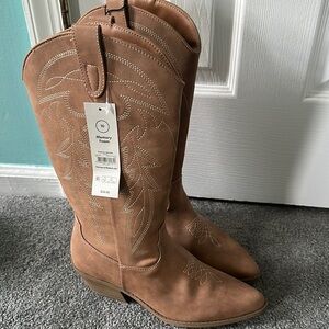Tan Western Cowboy Boots